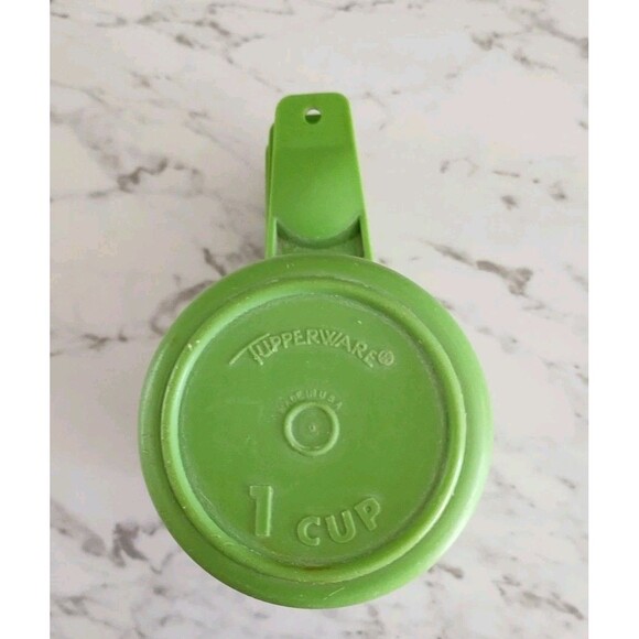 Vintage Tupperware Apple Green Nesting Measuring Cups & Measuring Spoons Retro - Picture 6 of 6